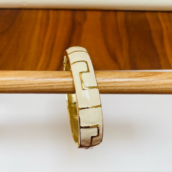 Cream and Gold Geometric Design Bangle - Picture 1 of 3